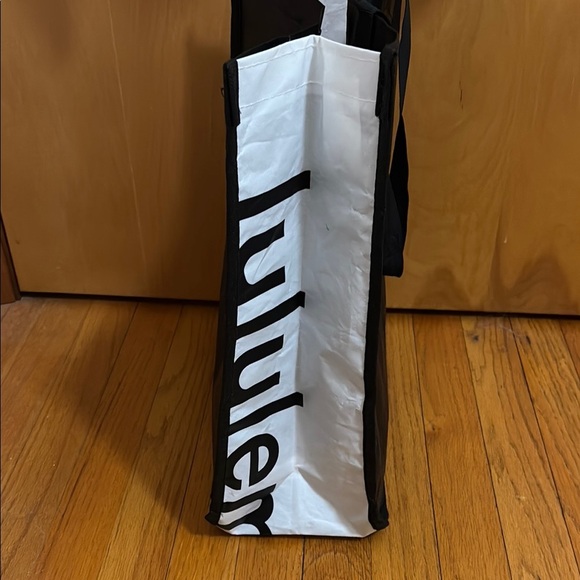 Lululemon Black Tote Bag - Picture 2 of 4